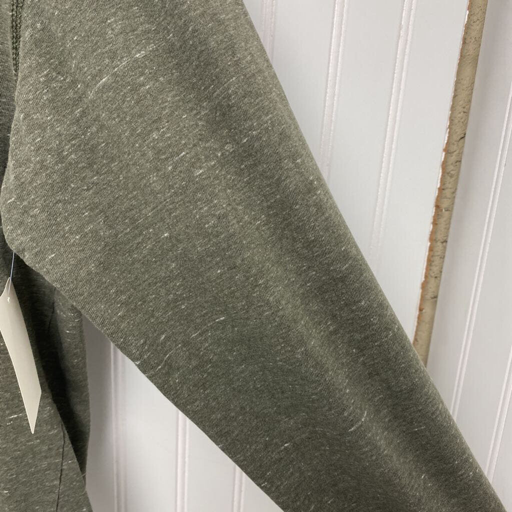 LONG SLEEVE HOODED KNIT SHIRT