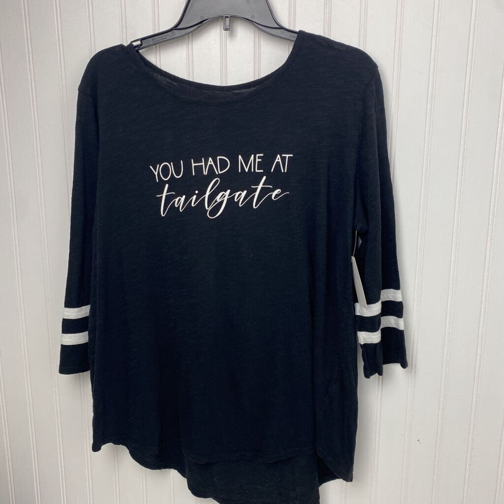 LADIES GRAPHIC TEE