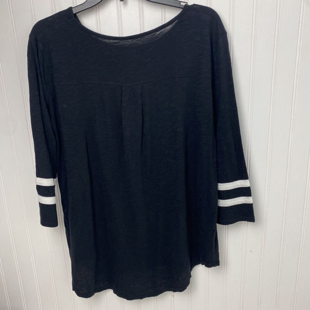 LADIES GRAPHIC TEE