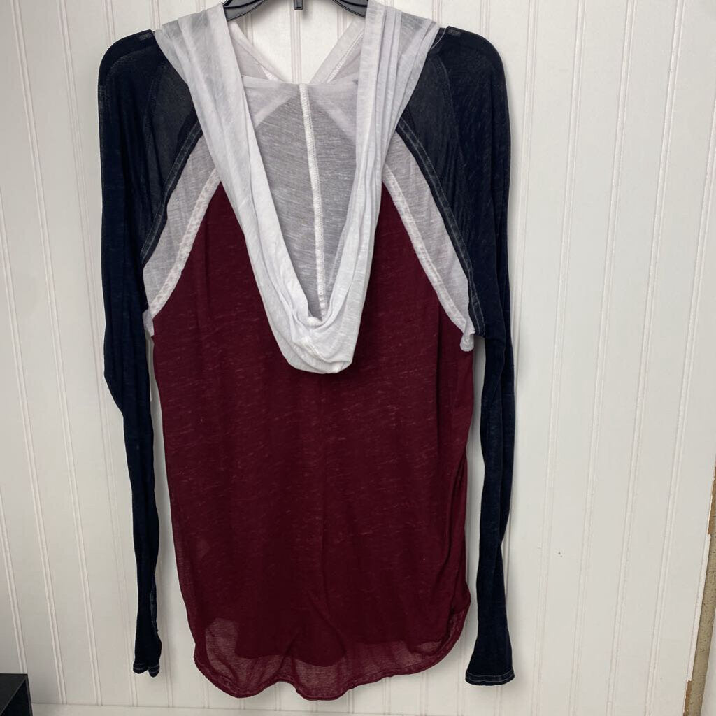 LONG SLEEVE HOODED KNIT TOP