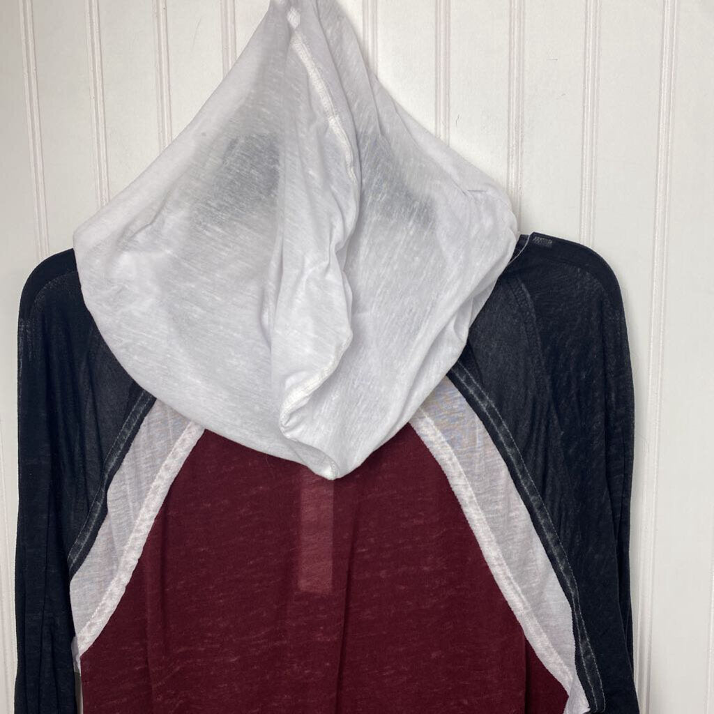 LONG SLEEVE HOODED KNIT TOP
