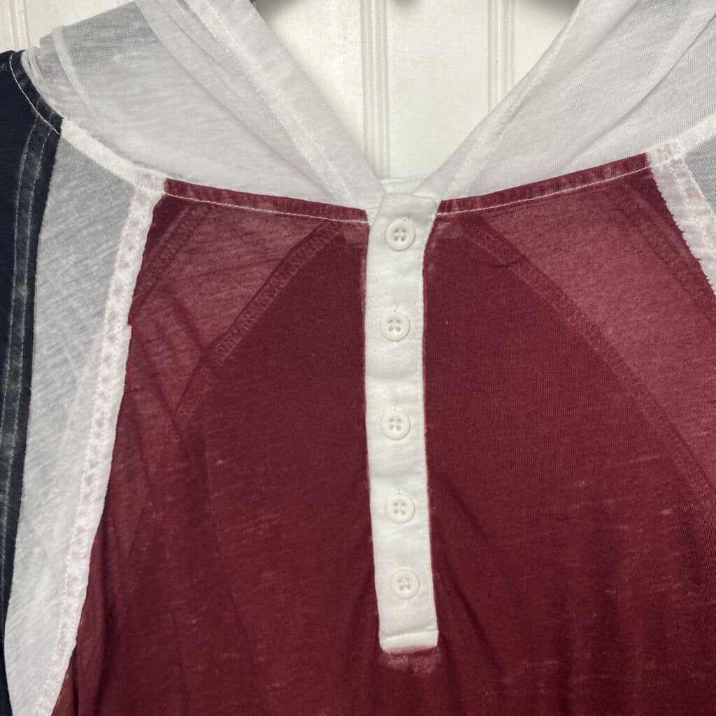 LONG SLEEVE HOODED KNIT TOP