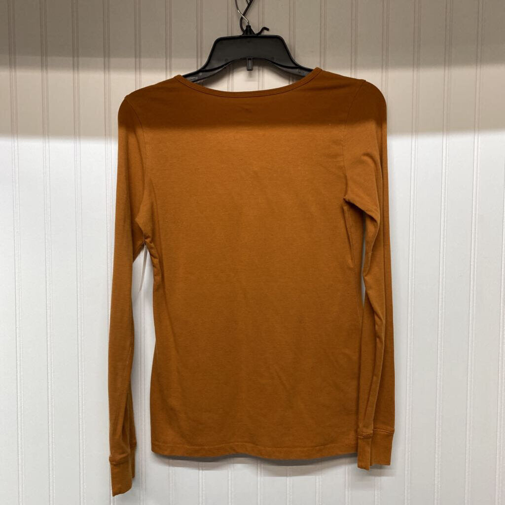 LONG SLEEVED V NECK