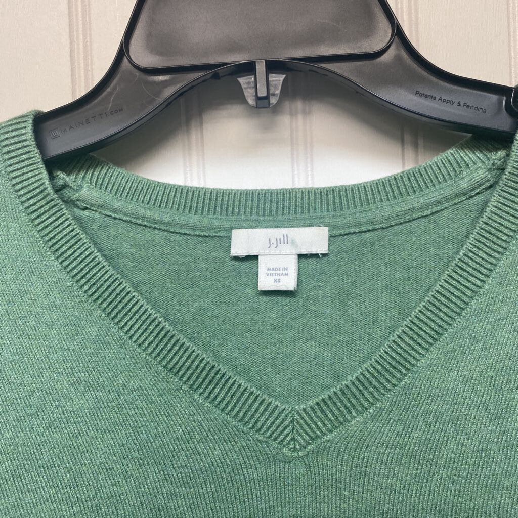 V NECK SWEATER