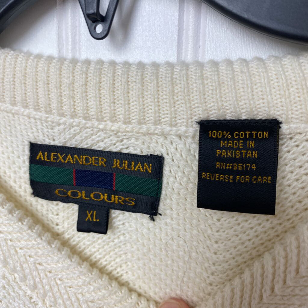 MENS CREWNECK SWEATER