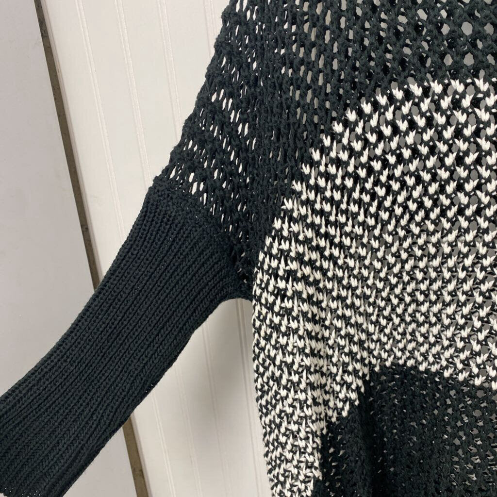 LOOSE KNIT SHORT SLEEVED