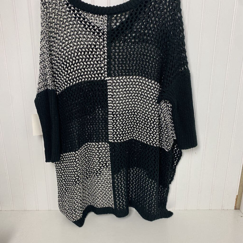 LOOSE KNIT SHORT SLEEVED