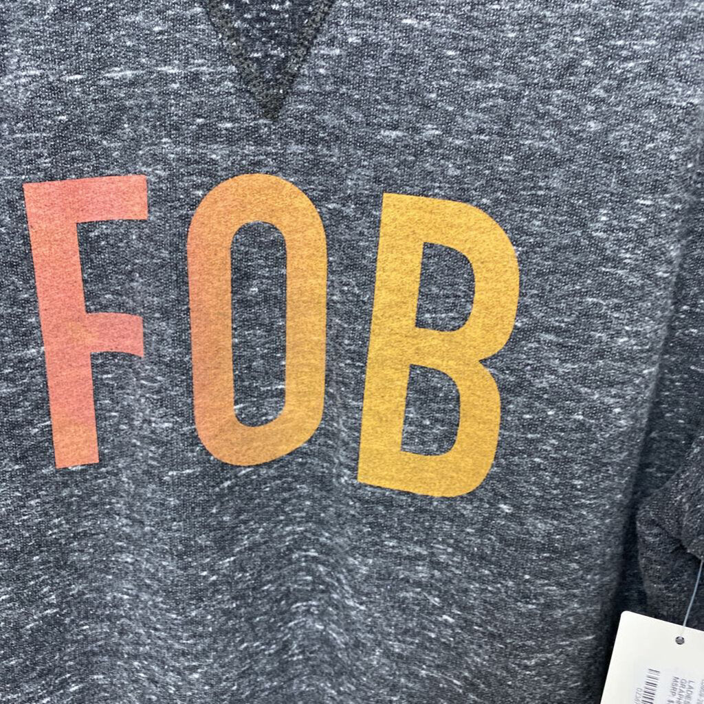 GRAPHIC SWEATSHIRT