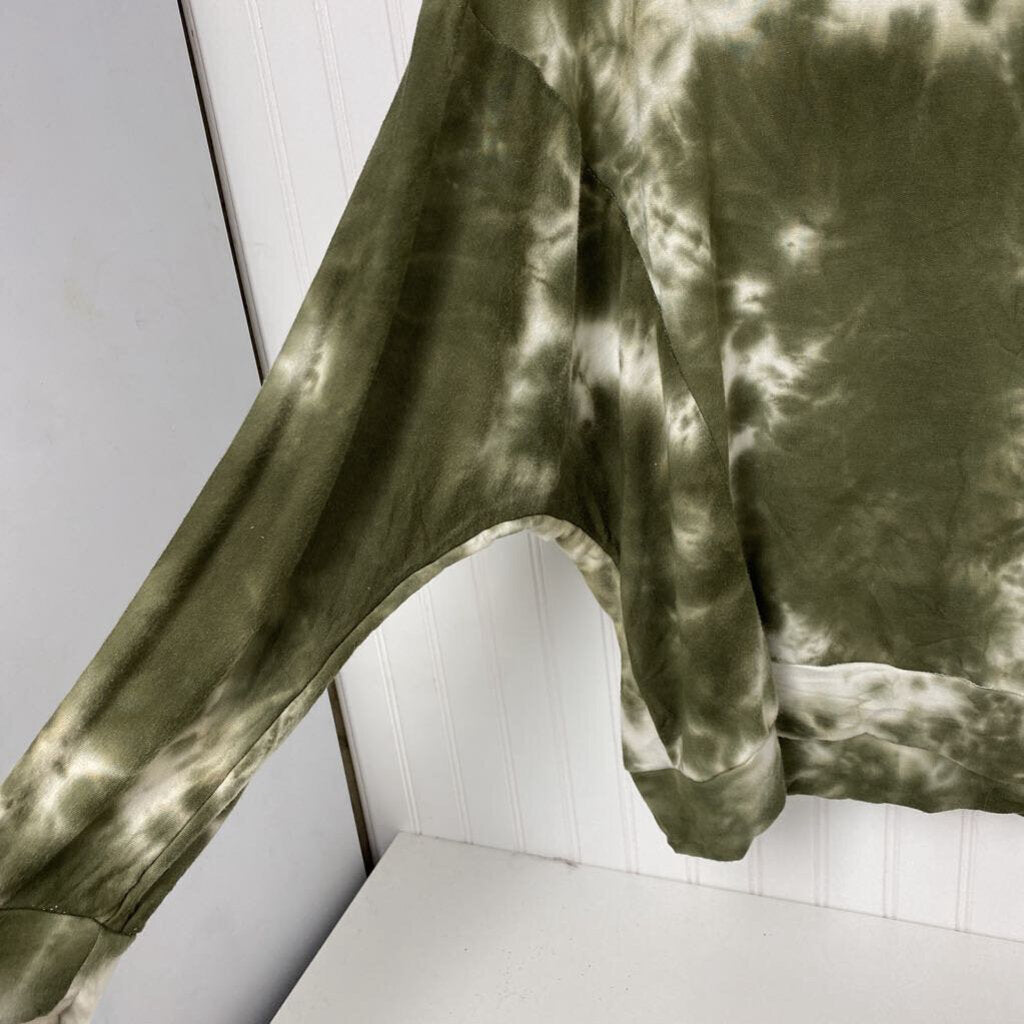 WIDE SLEEVED TOP