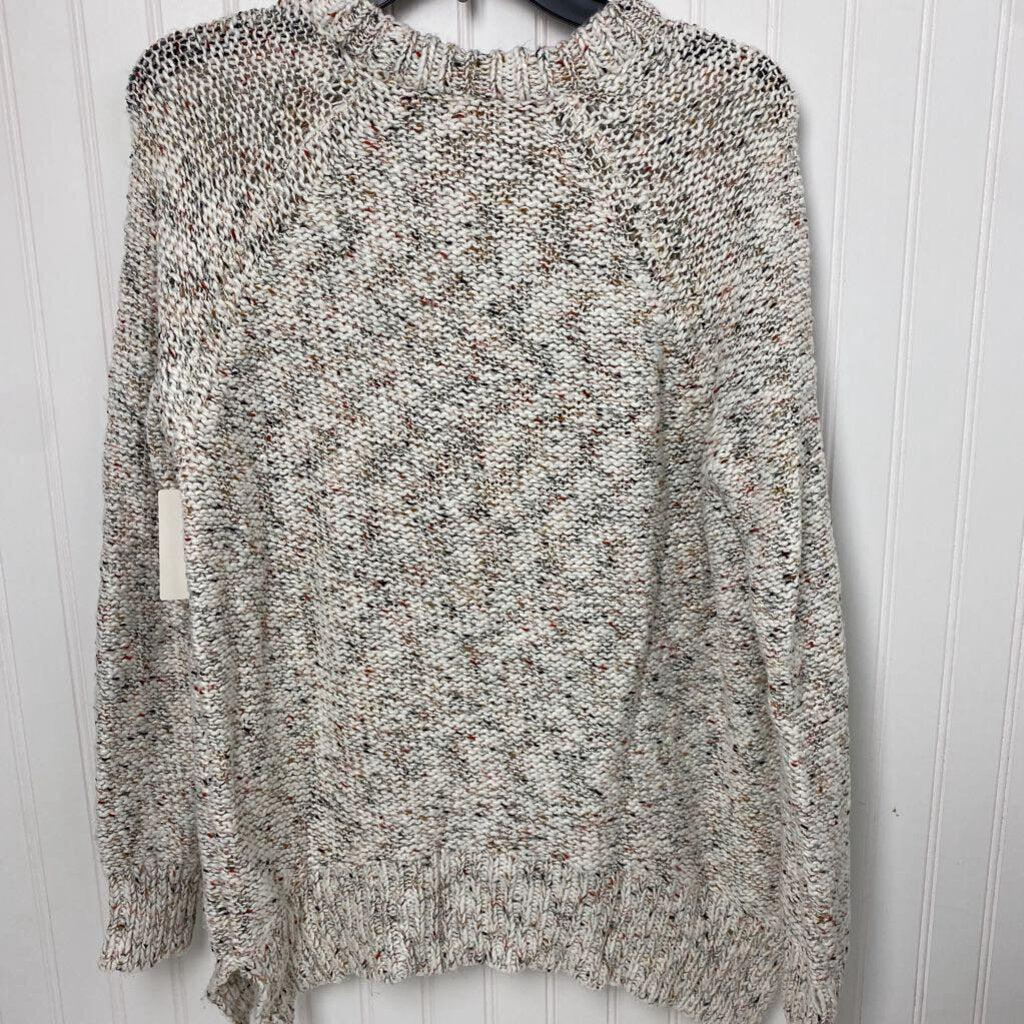 LOOSE KNIT SWEATER