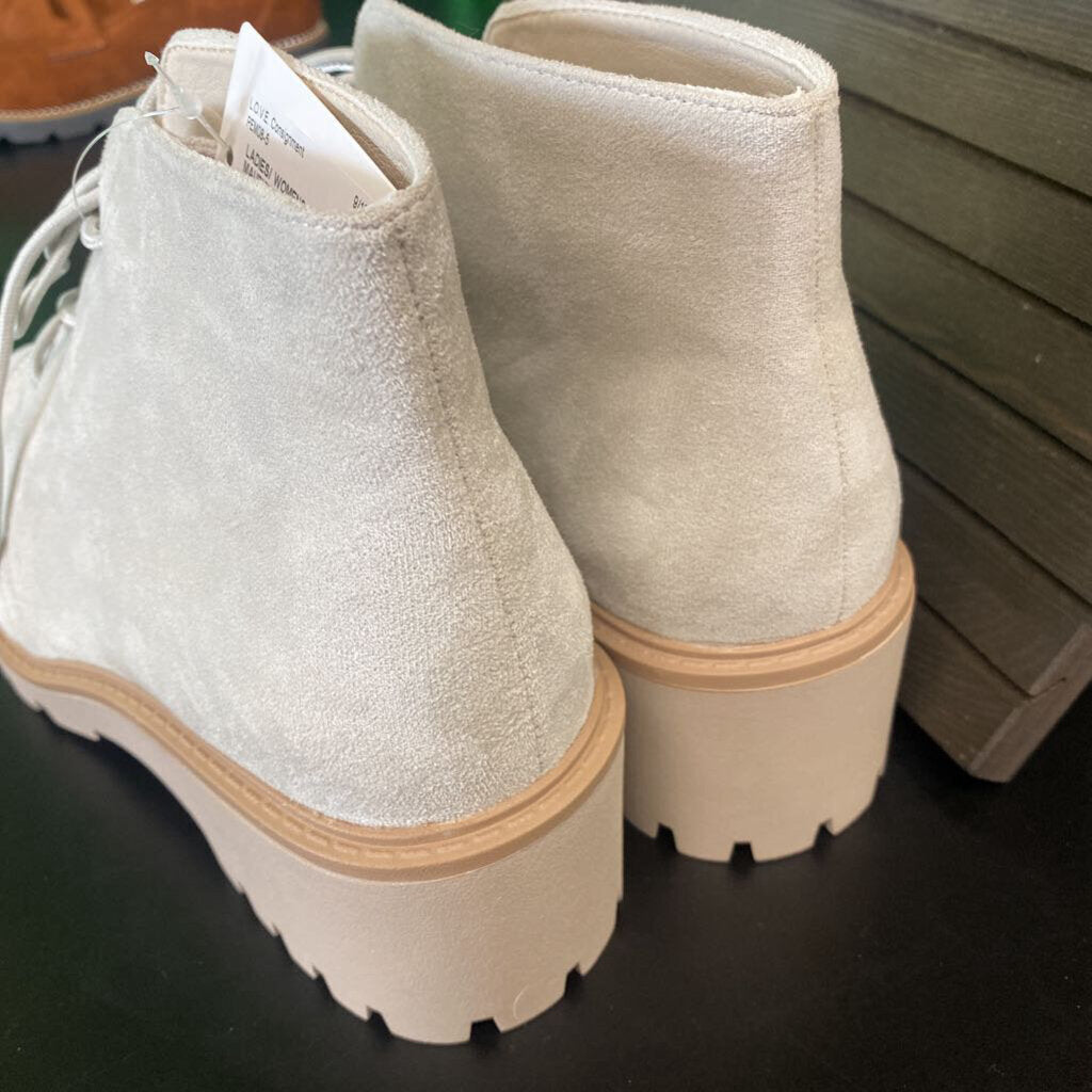 LACE UP ANKLE SUEDE BOOT