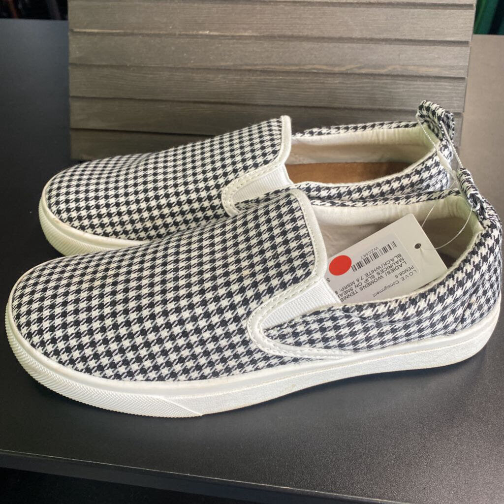 SLIP ON SNEAKERS