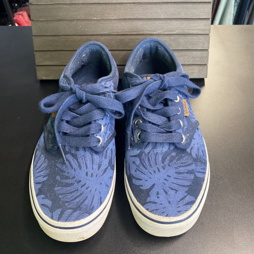 BASIC TENNIS SHOE