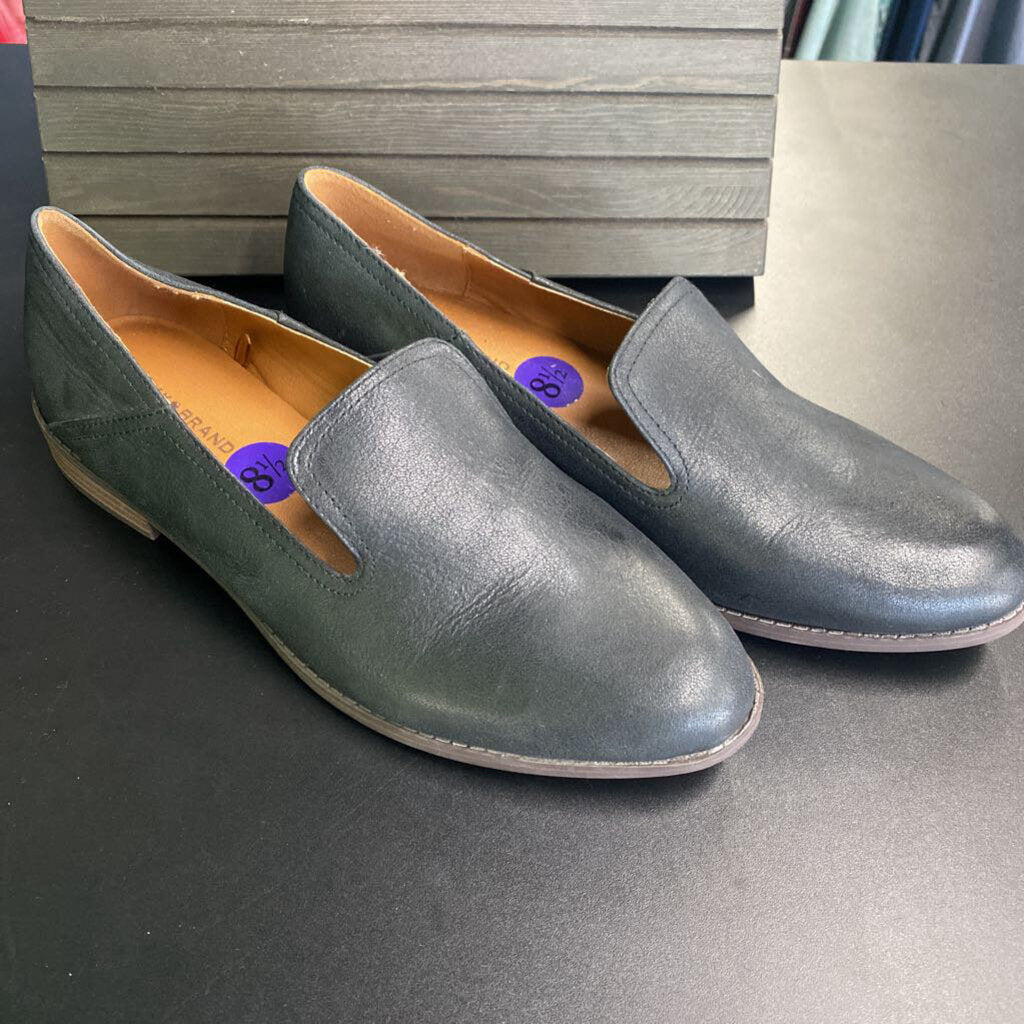 FLAT DRESS SHOES