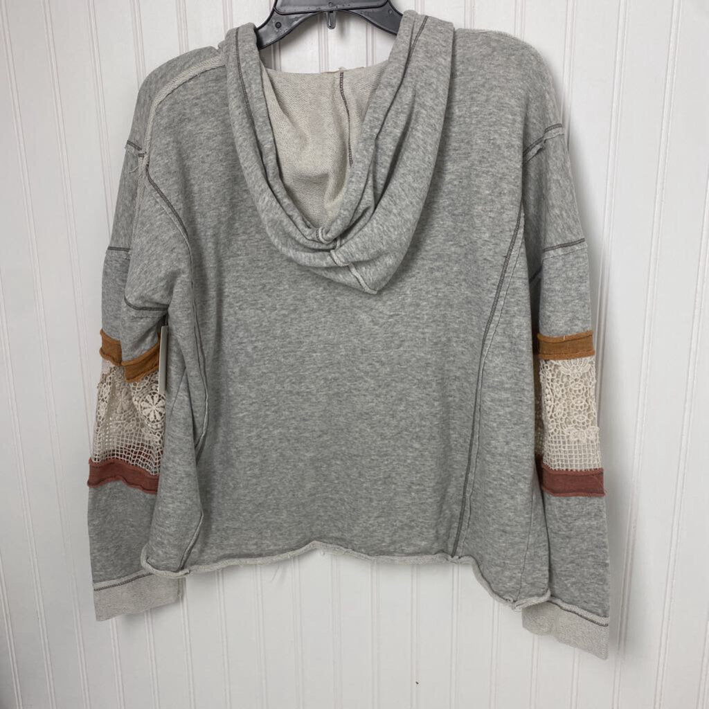 LADIES HOODED SWEATSHIRT