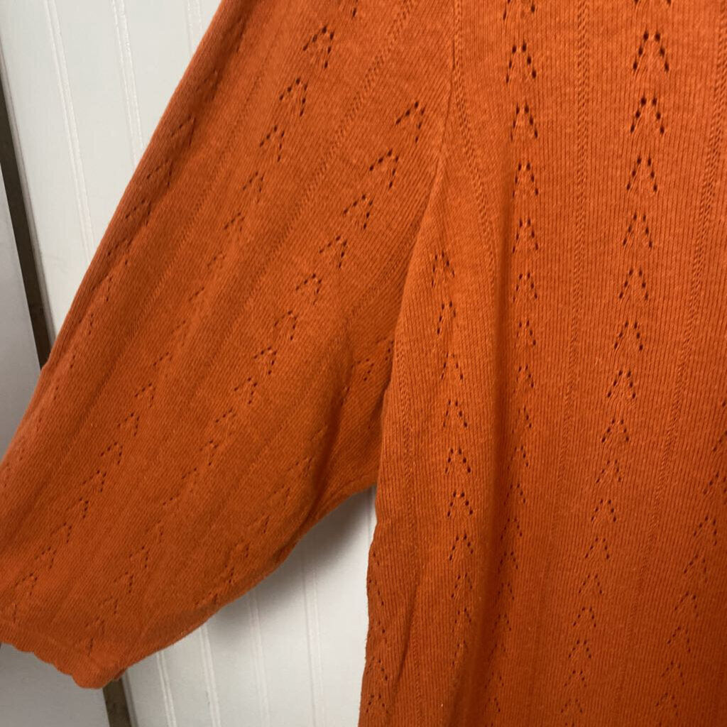 LONG SLEEVE EMBROIDERED TOP