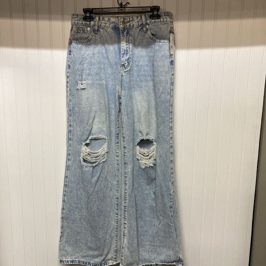 LADIES DISTRESSED JEANS