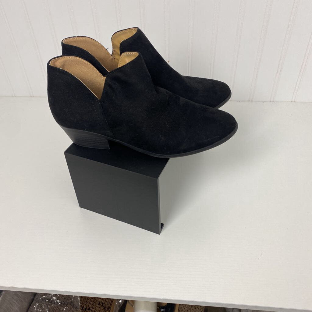 FAUX SUEDE ANKLE BOOTS