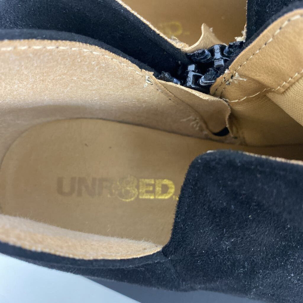 FAUX SUEDE ANKLE BOOTS