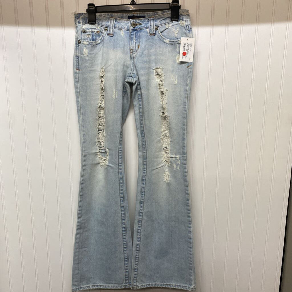 DISTRESSED FLARED
