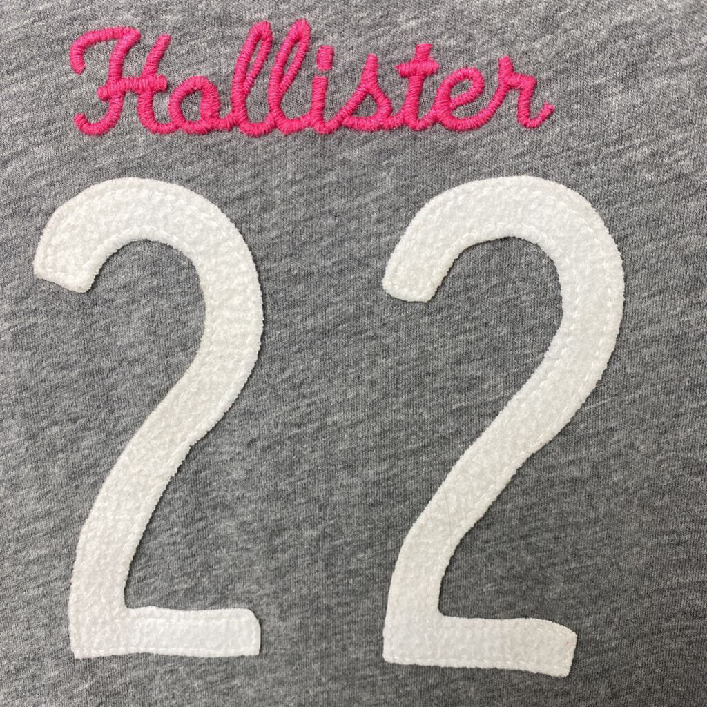 GRAPHIC LONG SLEEVED