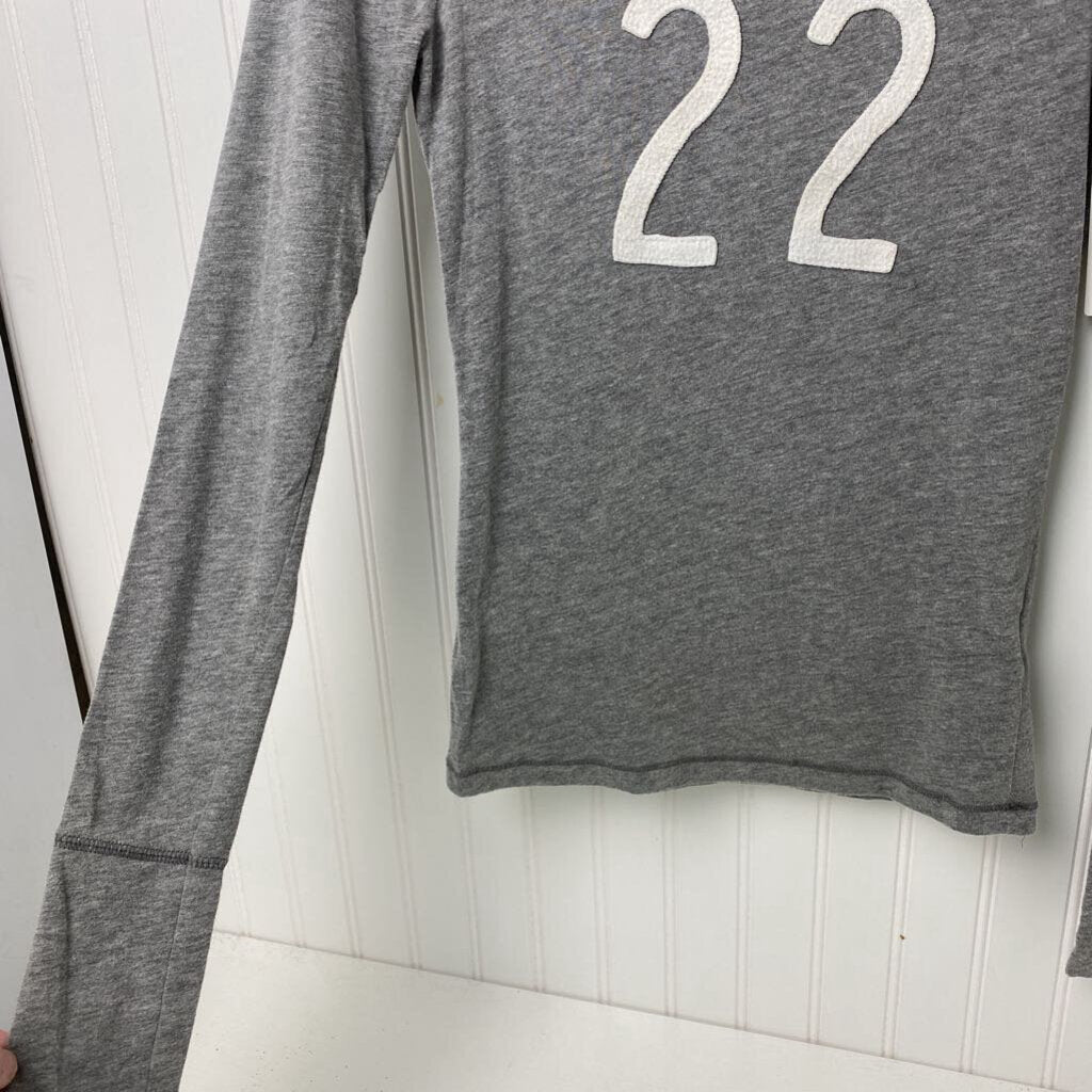 GRAPHIC LONG SLEEVED