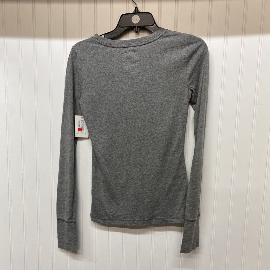 GRAPHIC LONG SLEEVED