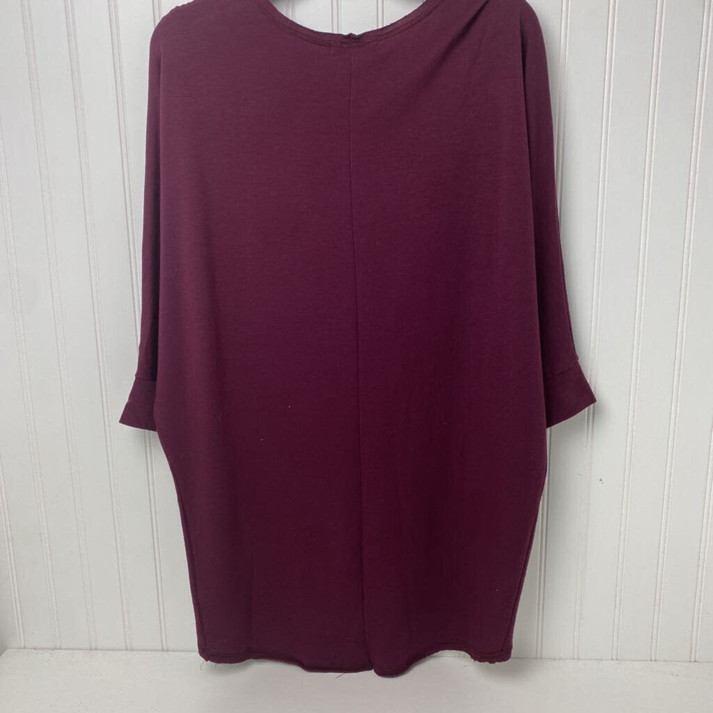 3/4 SLEEVED FLOWY TOP