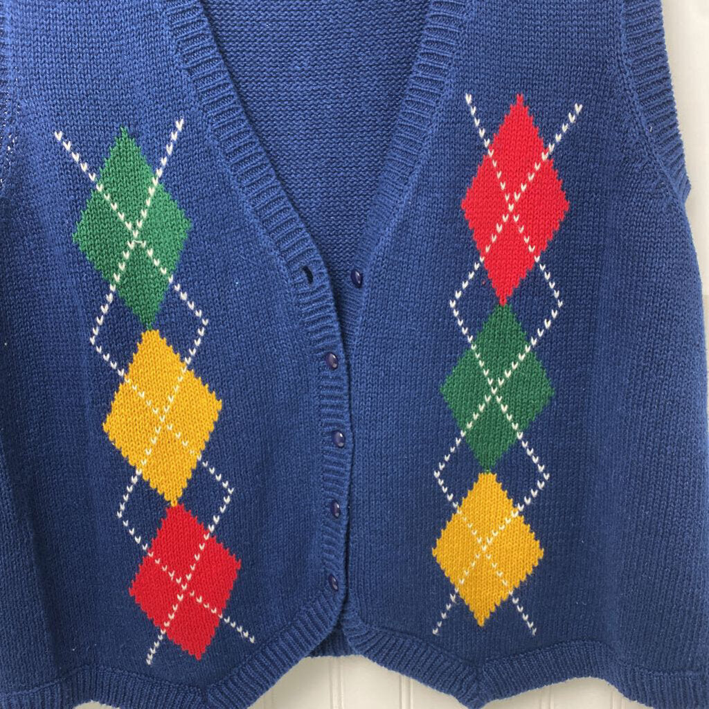 BUTTON DOWN SWEATER VEST
