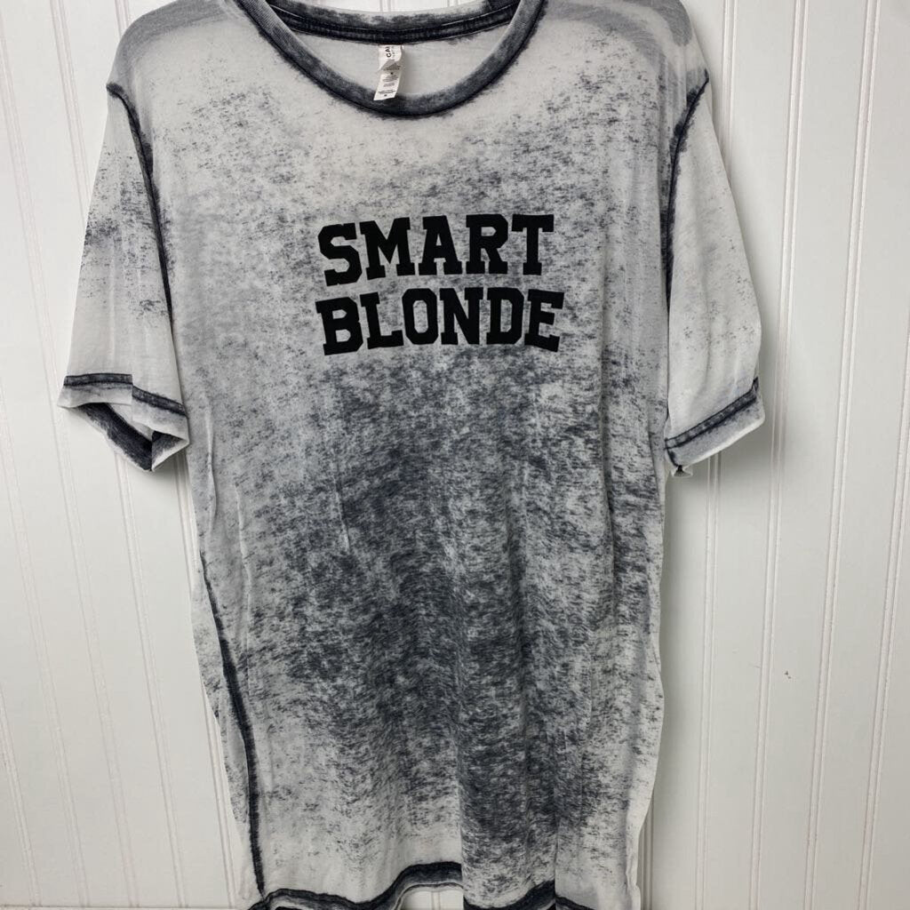 SMART BLONDE GRAPHIC TEE