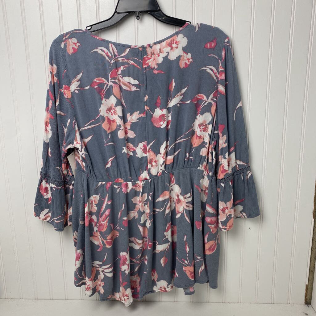 FLOWY LONG SLEEVED