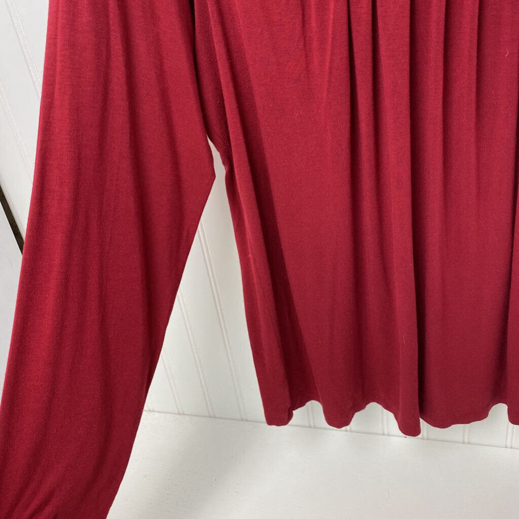 EMBELISHED NECKLINE LONG SLEEVED