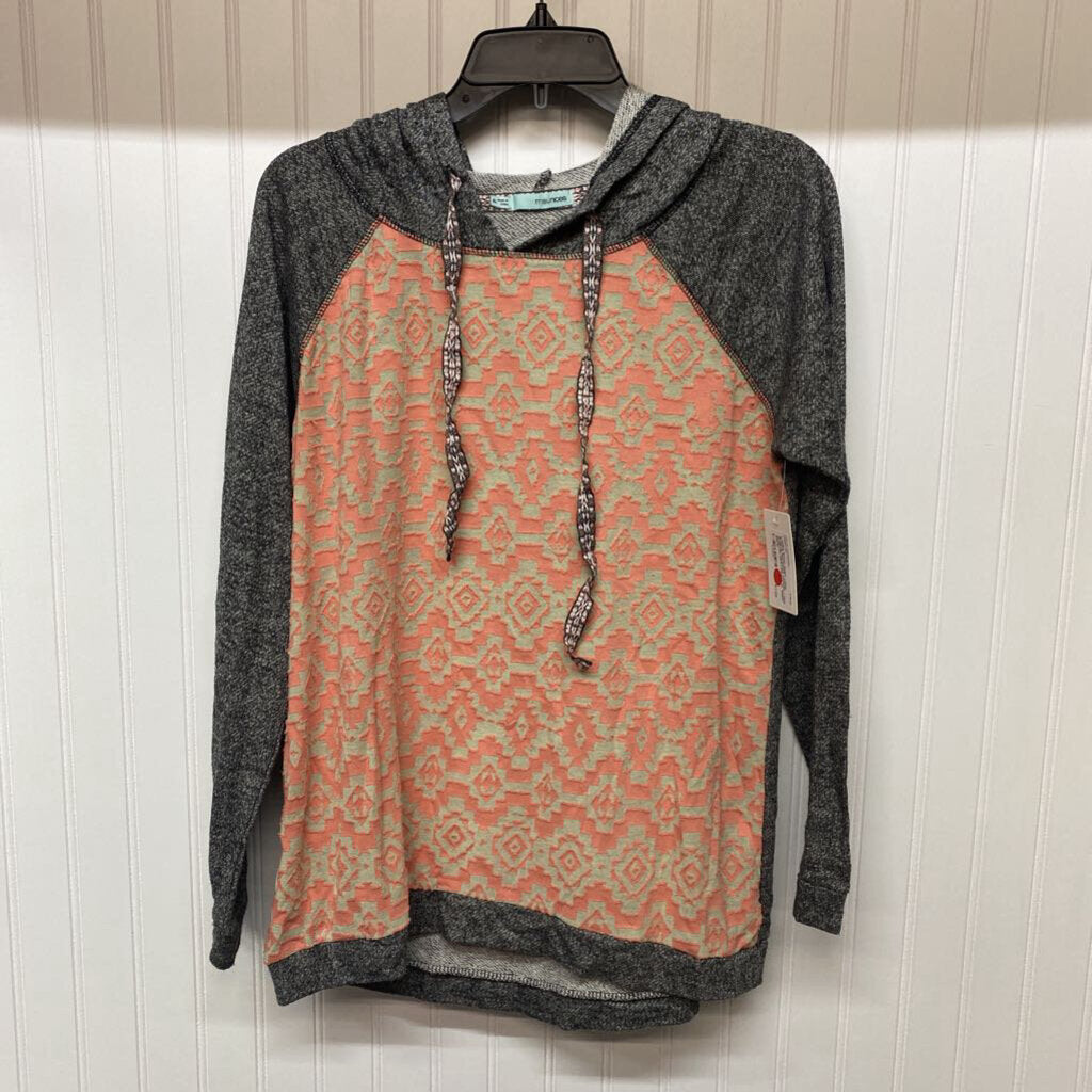 HOODED LONG SLEEVED