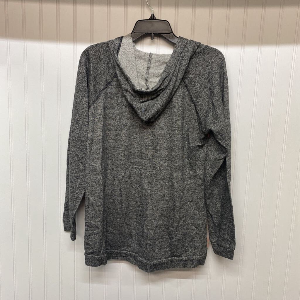 HOODED LONG SLEEVED