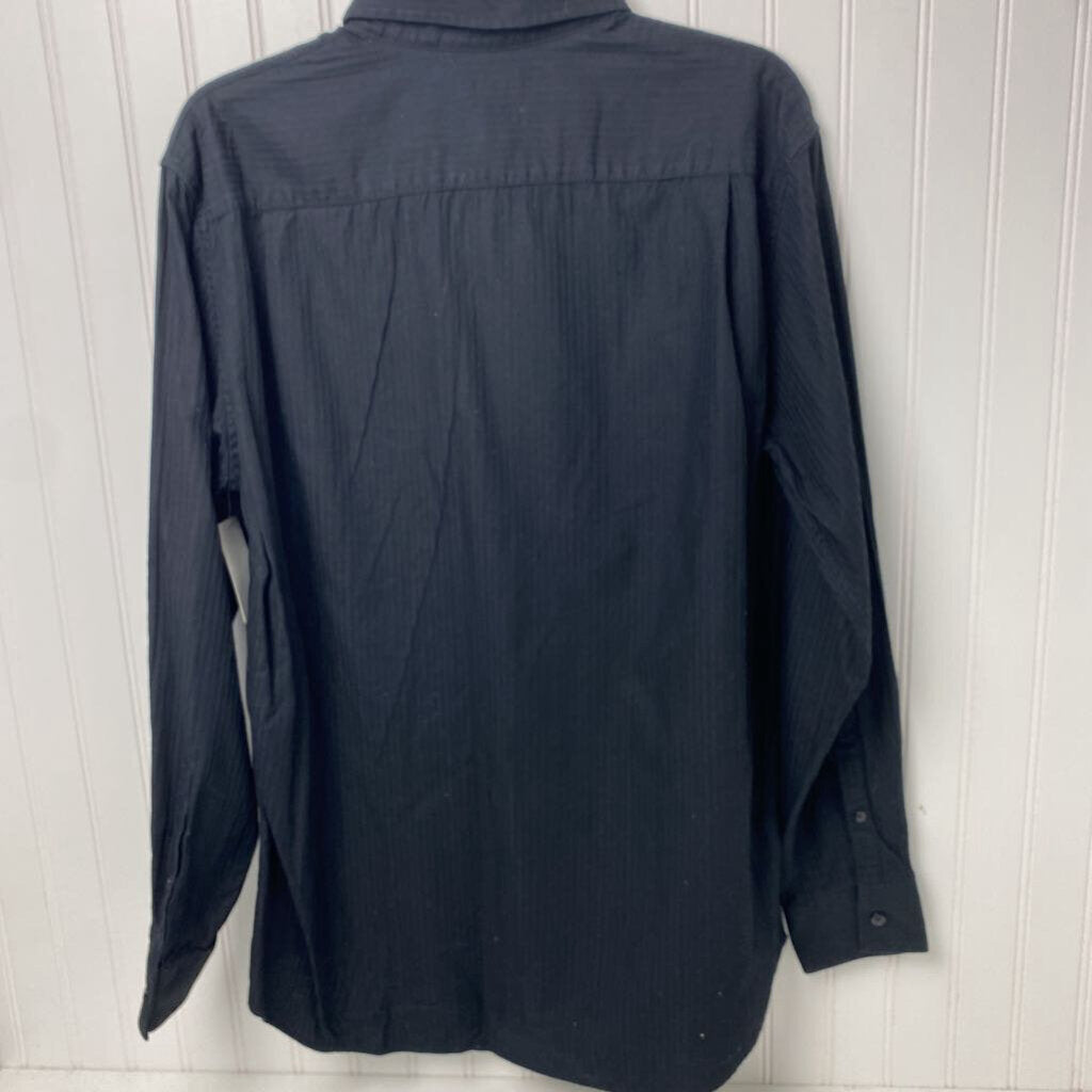 LONG SLEEVED BUTTON DOWN