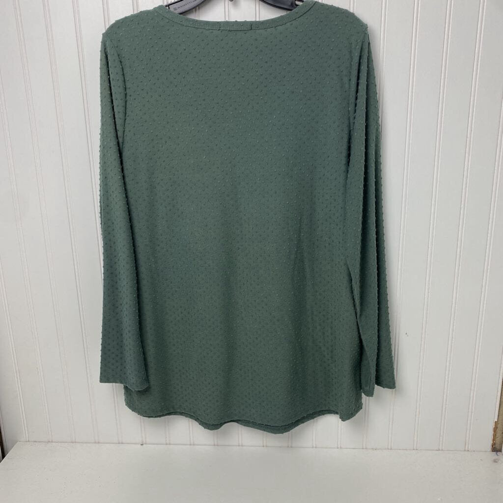 TEXTURED W/POCKET LONG SLEEVED