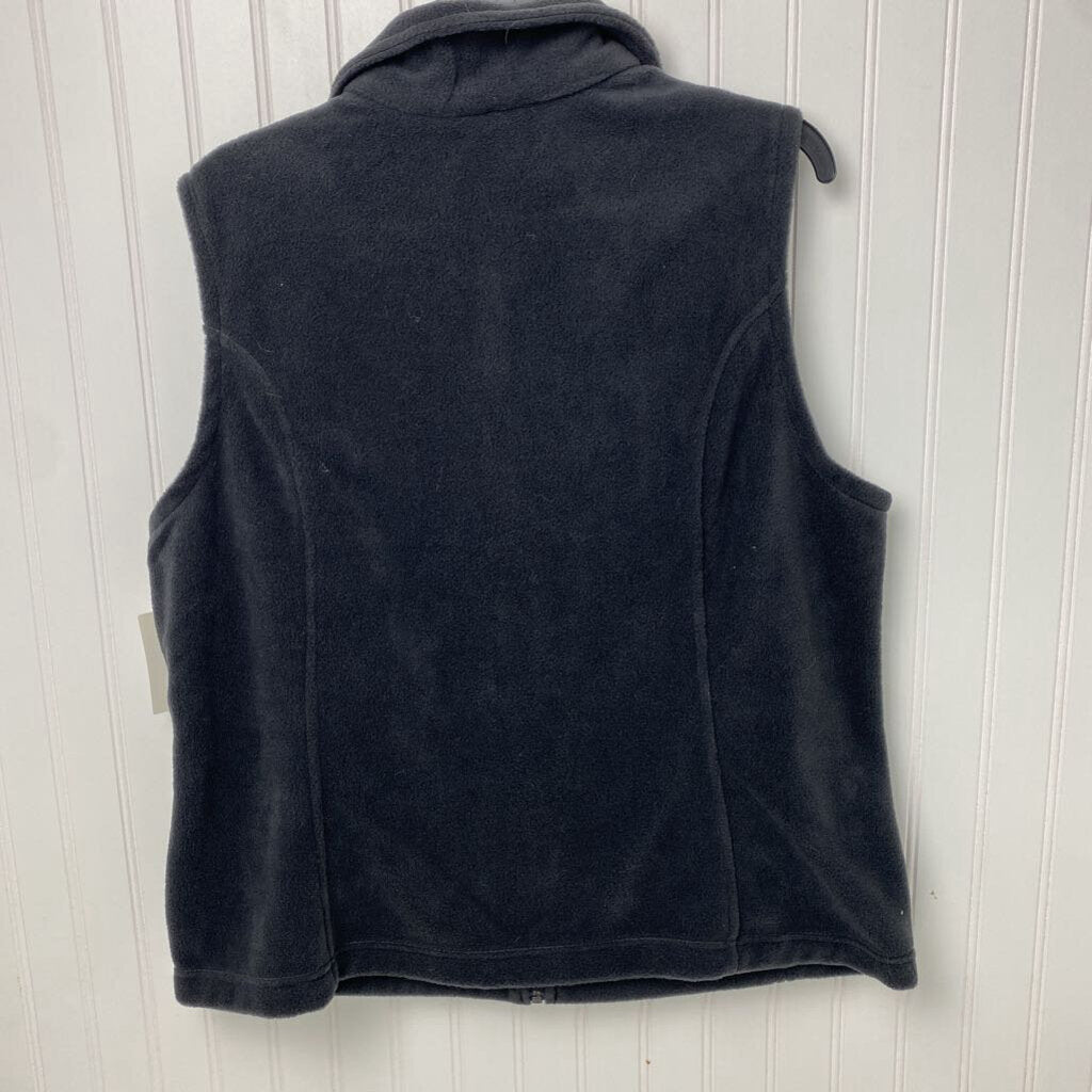 FLEECE VEST