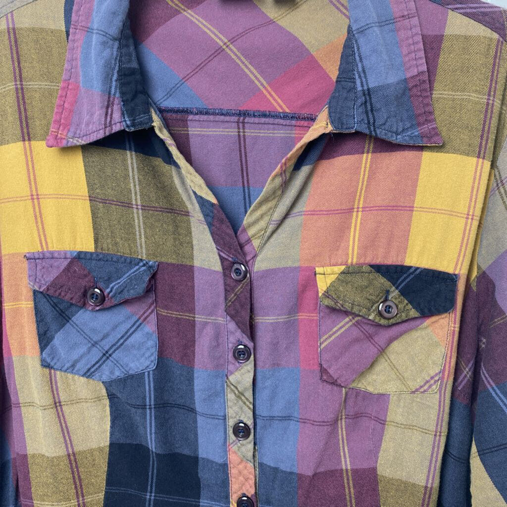 LONG SLEEVE BUTTON UP