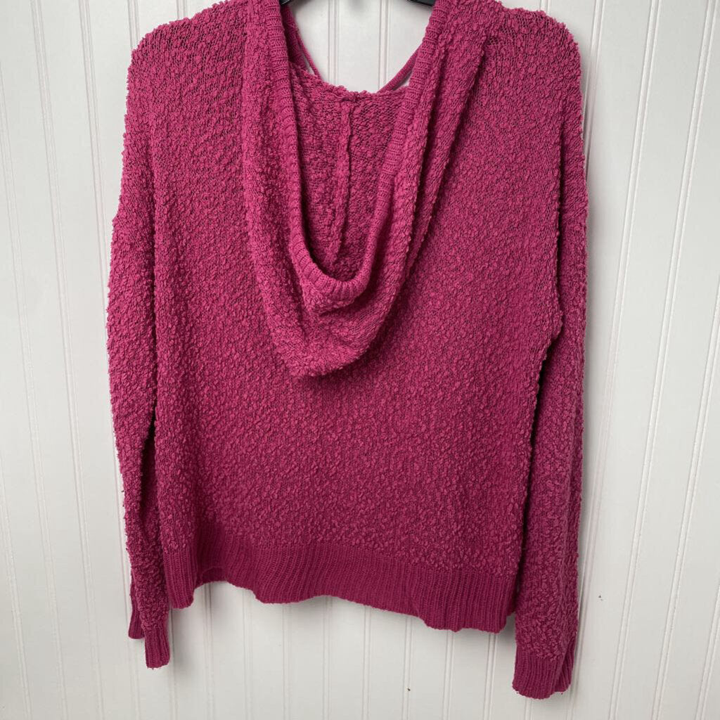 HOODED SWEATER