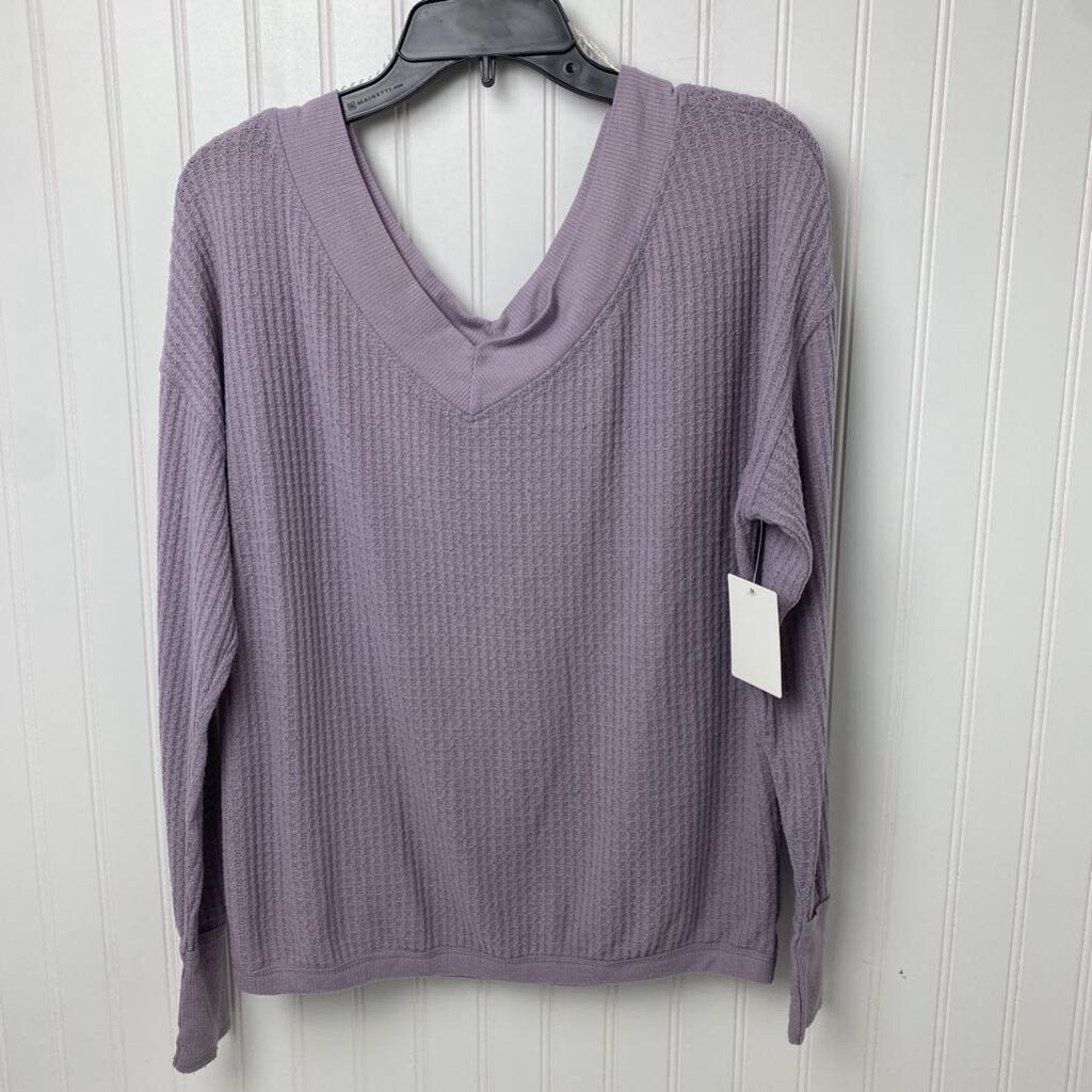 LONG SLEEVE V NECK TOP