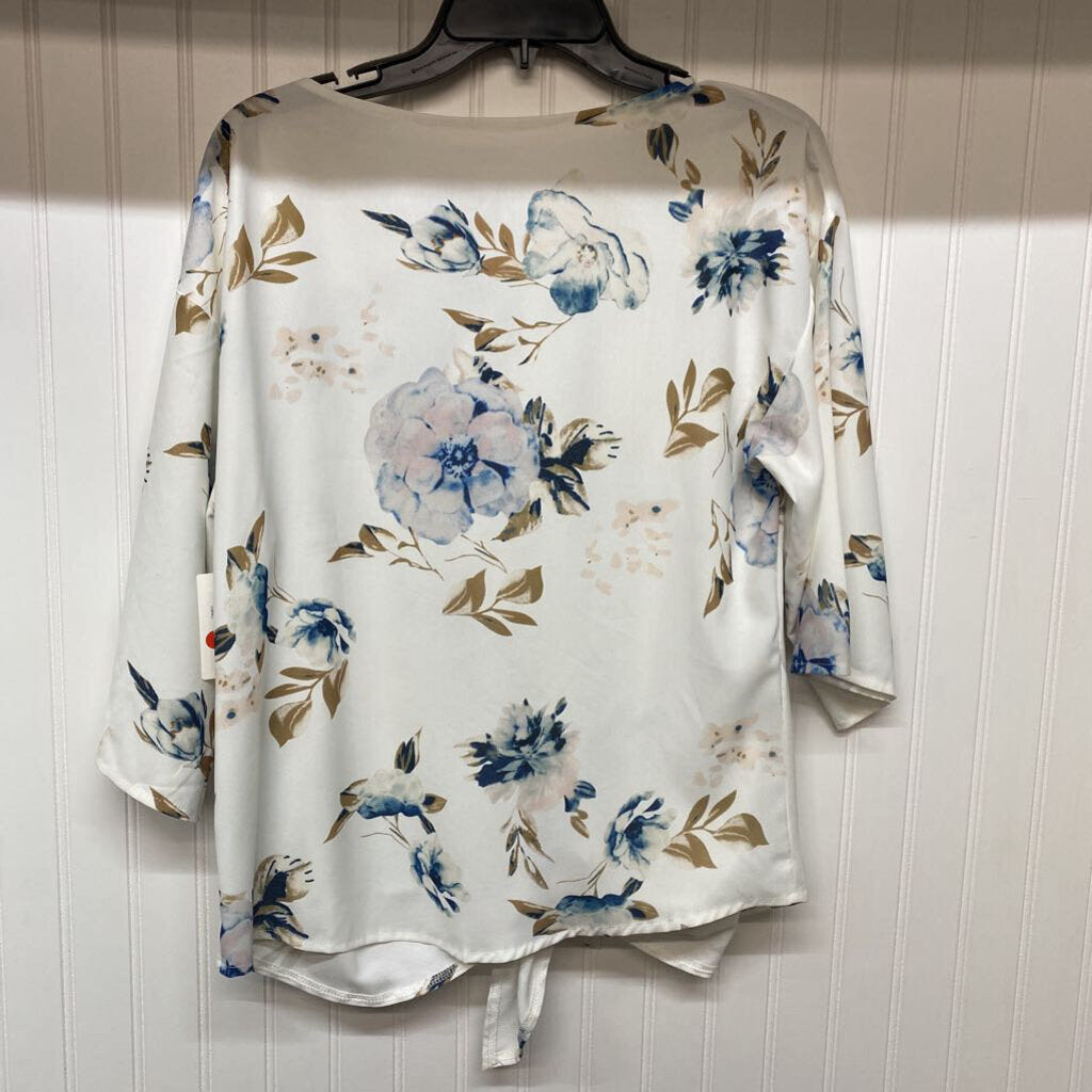 SHORT SLEEVE FLORAL PRINT BLOUSE