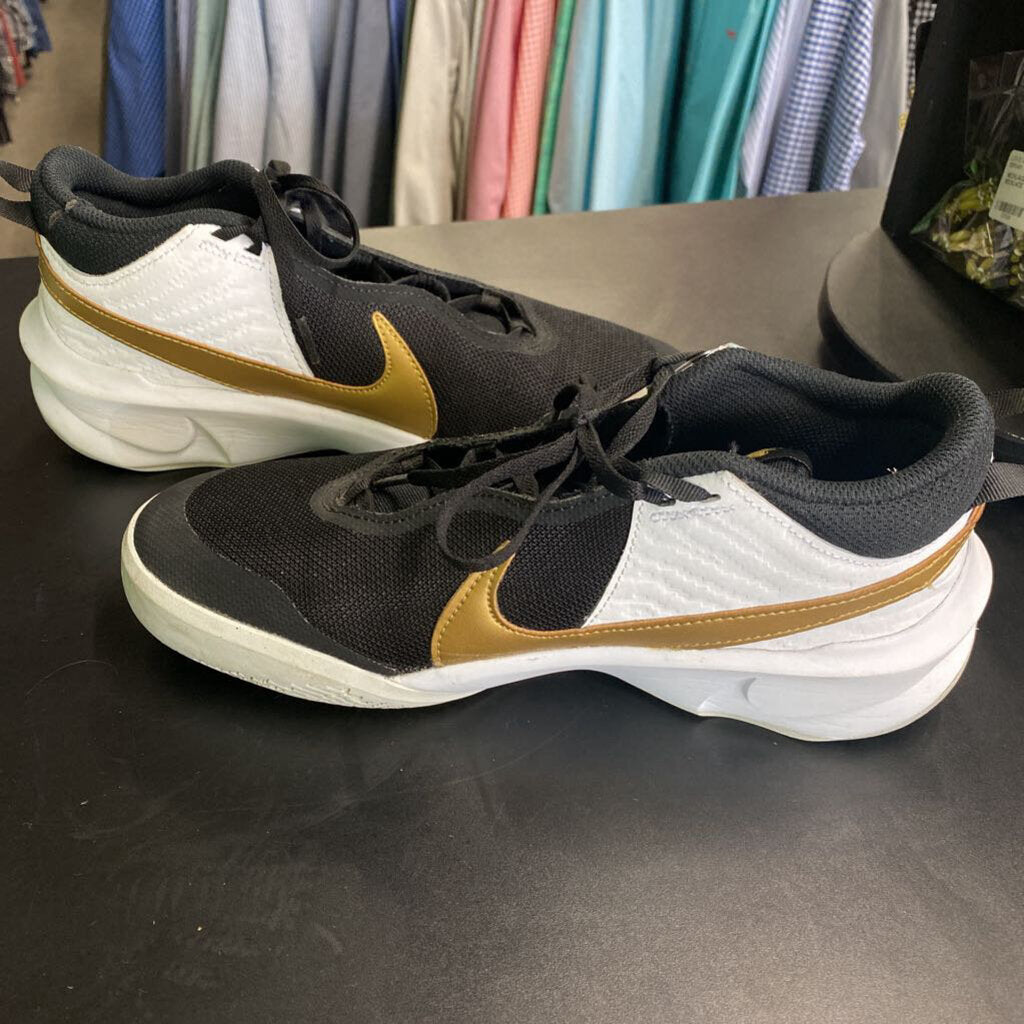 NIKE HUSTLE TENNIS SHOES