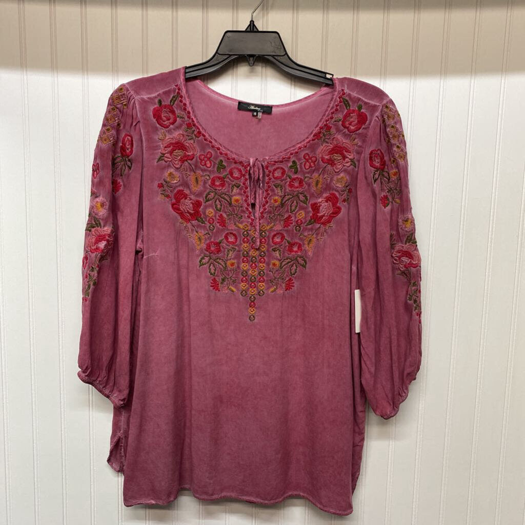 LONG SLEEVE EMBROIDERED BLOUSE