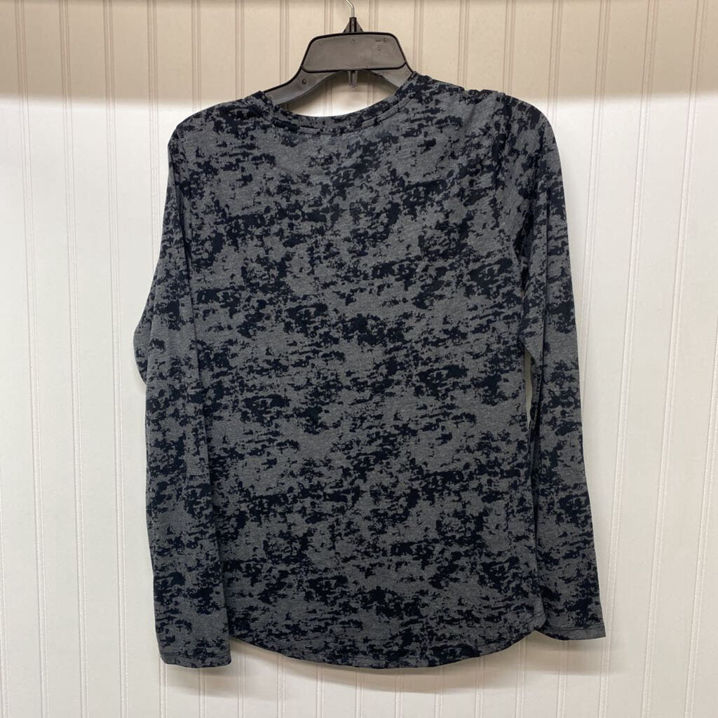 PATTERNED V NECK