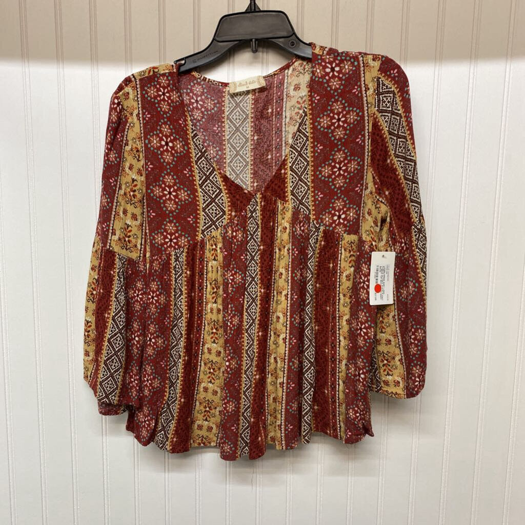 FLOWY V NECK TOP