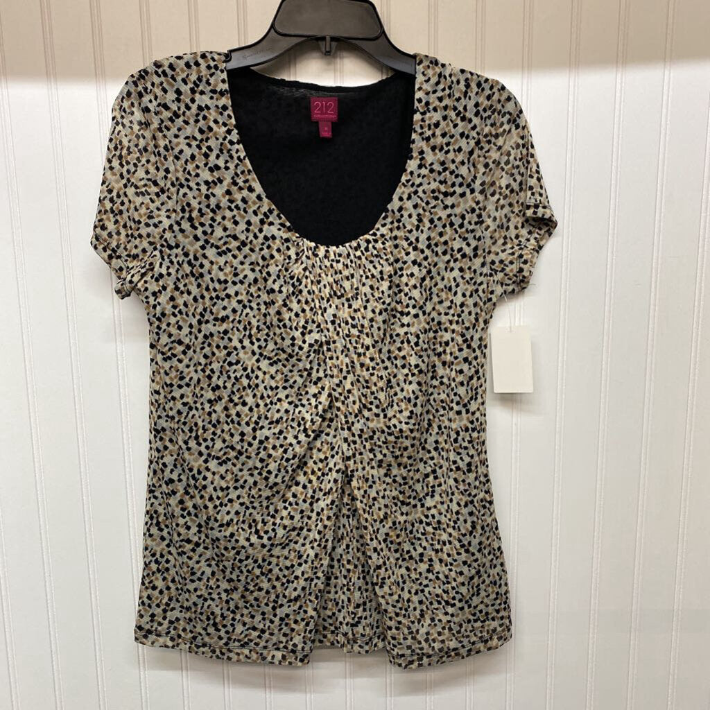 GATHERED NECKLINE TOP