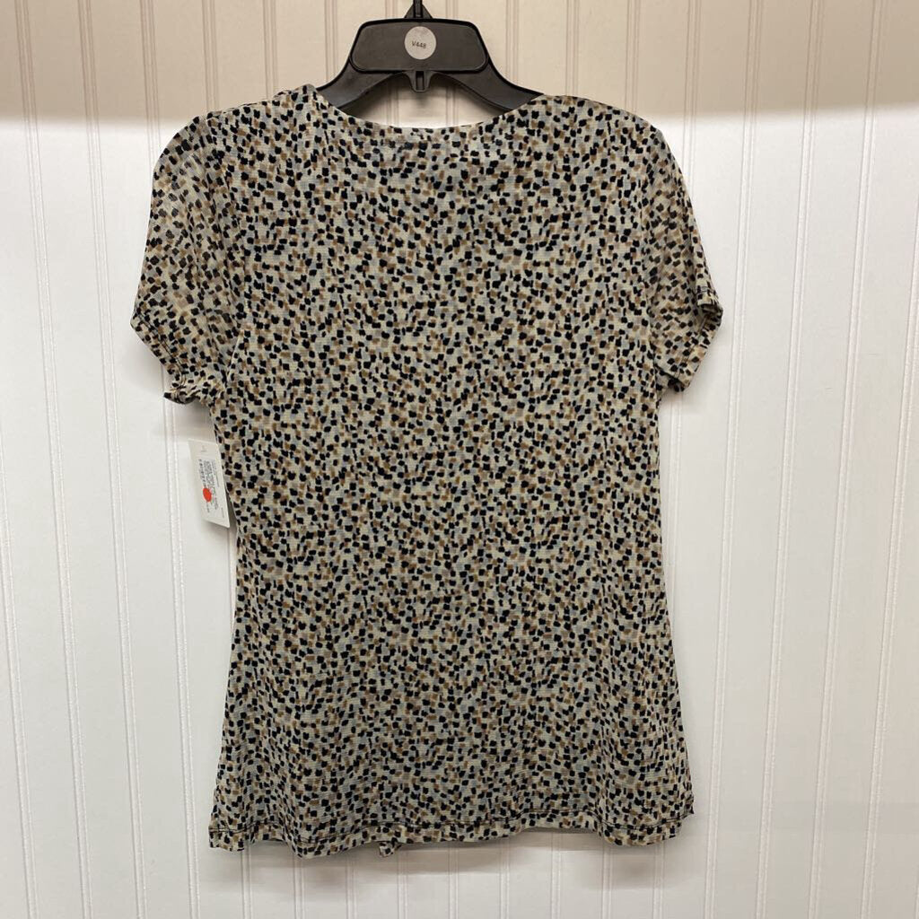 GATHERED NECKLINE TOP