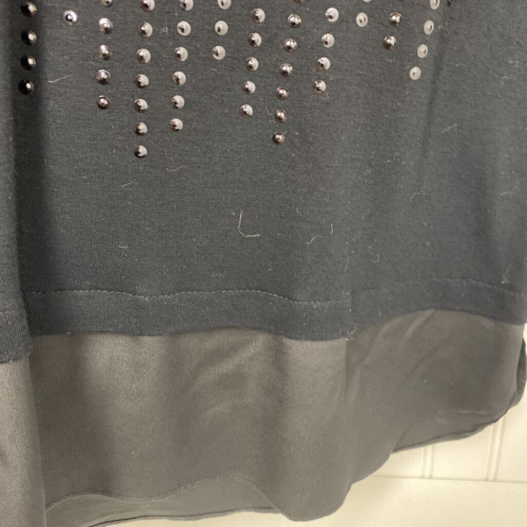 LONG SLEEVE SEQIN EMBELLISHED TEE