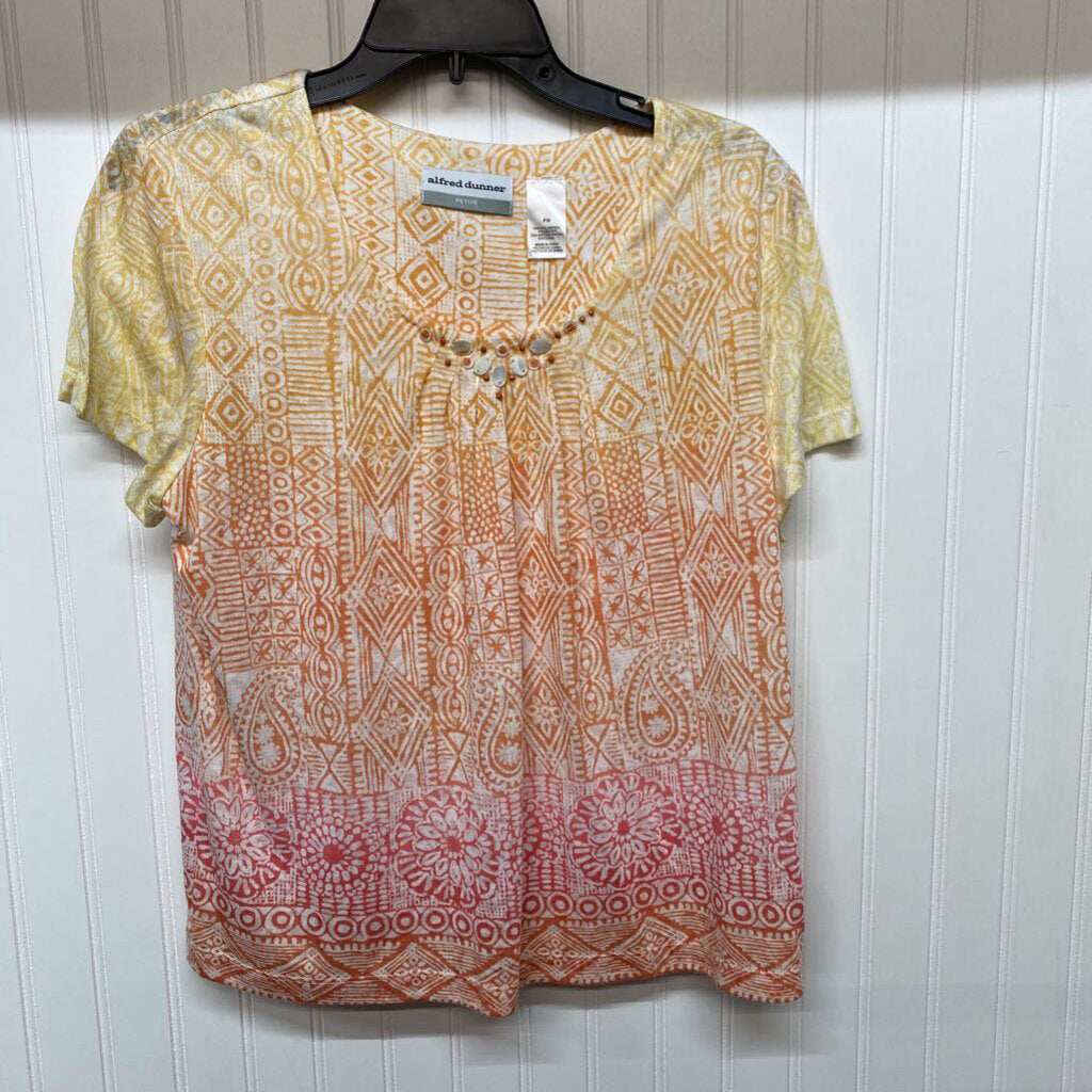 PLEATED NECK SHORT SLEEVED