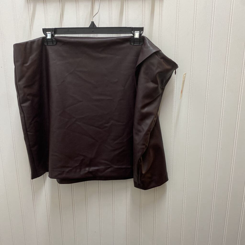 PLEATHER MINI SKIRT